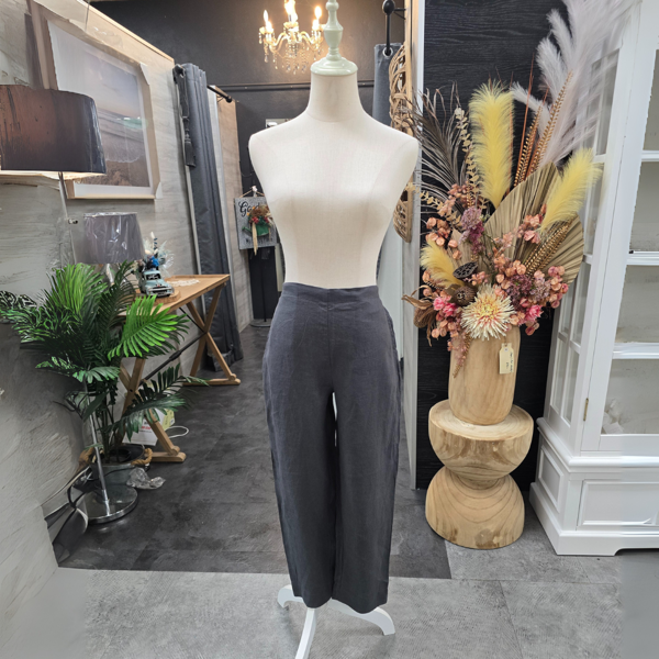 Flat Front 7/8 Pant - Charcoal | Seesaw