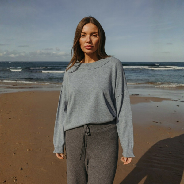 elevate-merino-cashmere-crew-pullover-ocean-talamaya